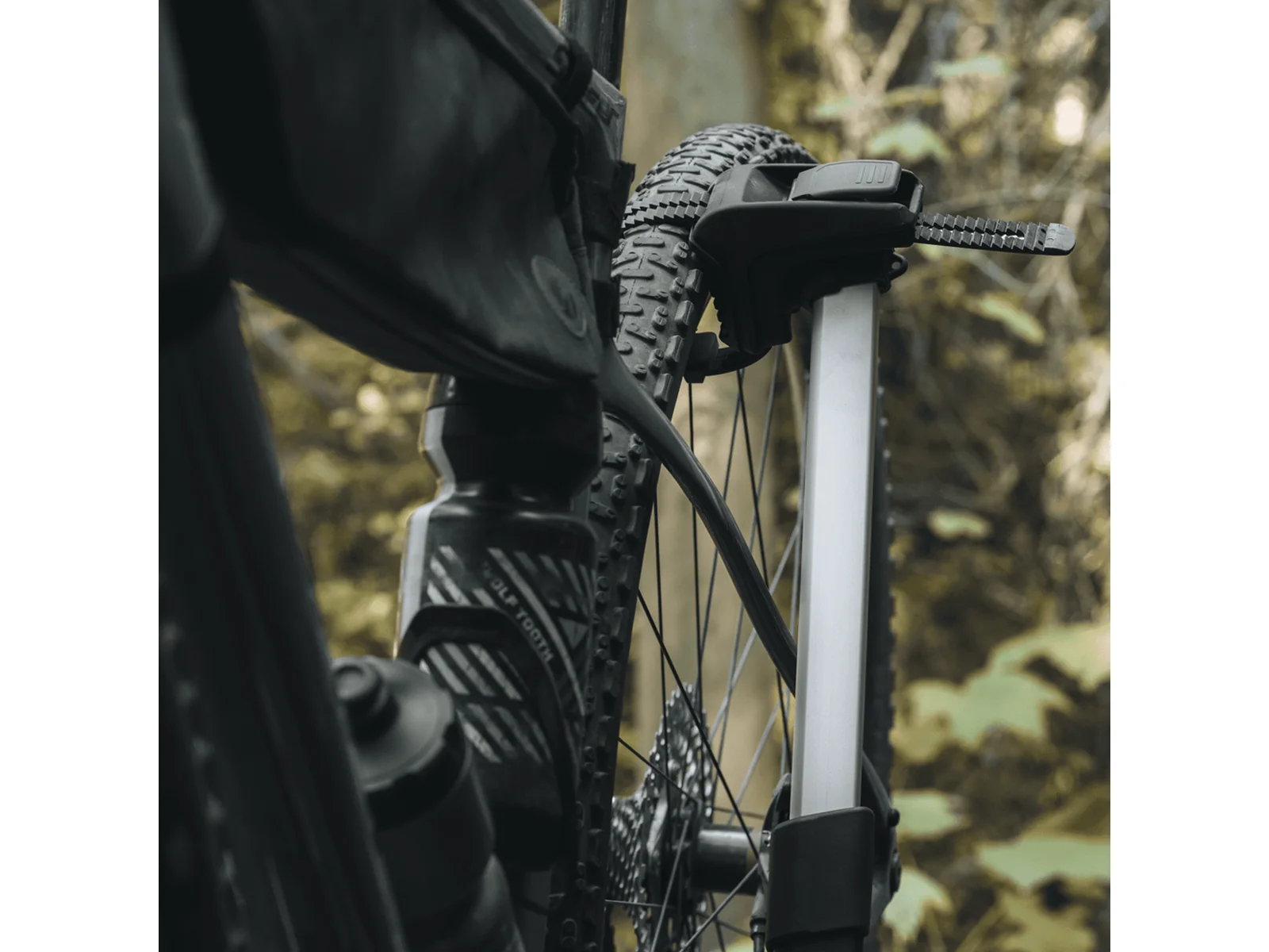 Thule Epos (2 Fahrräder, 13-pin) – Bild 8