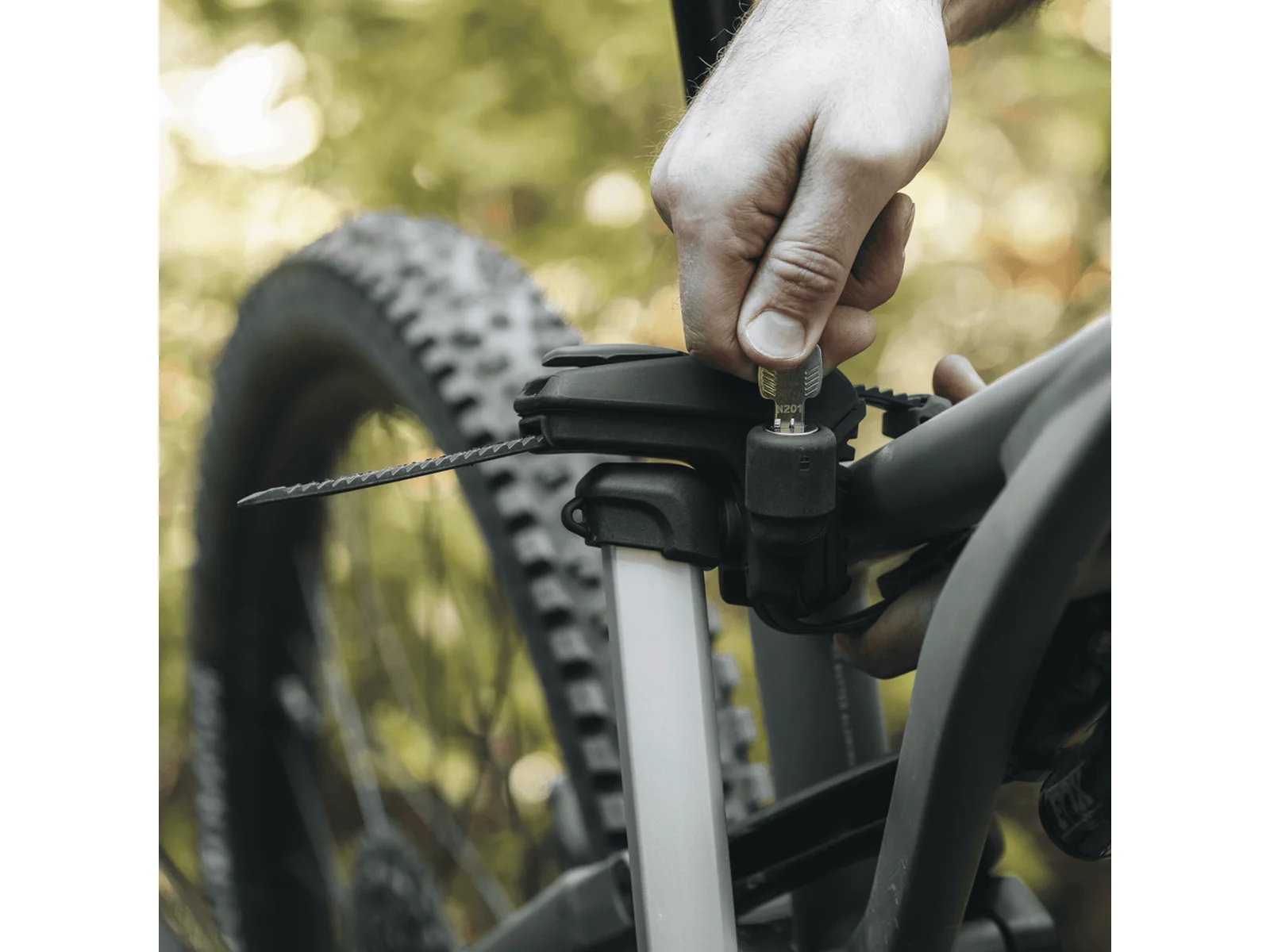Thule Epos (2 Fahrräder, 13-pin) – Bild 9